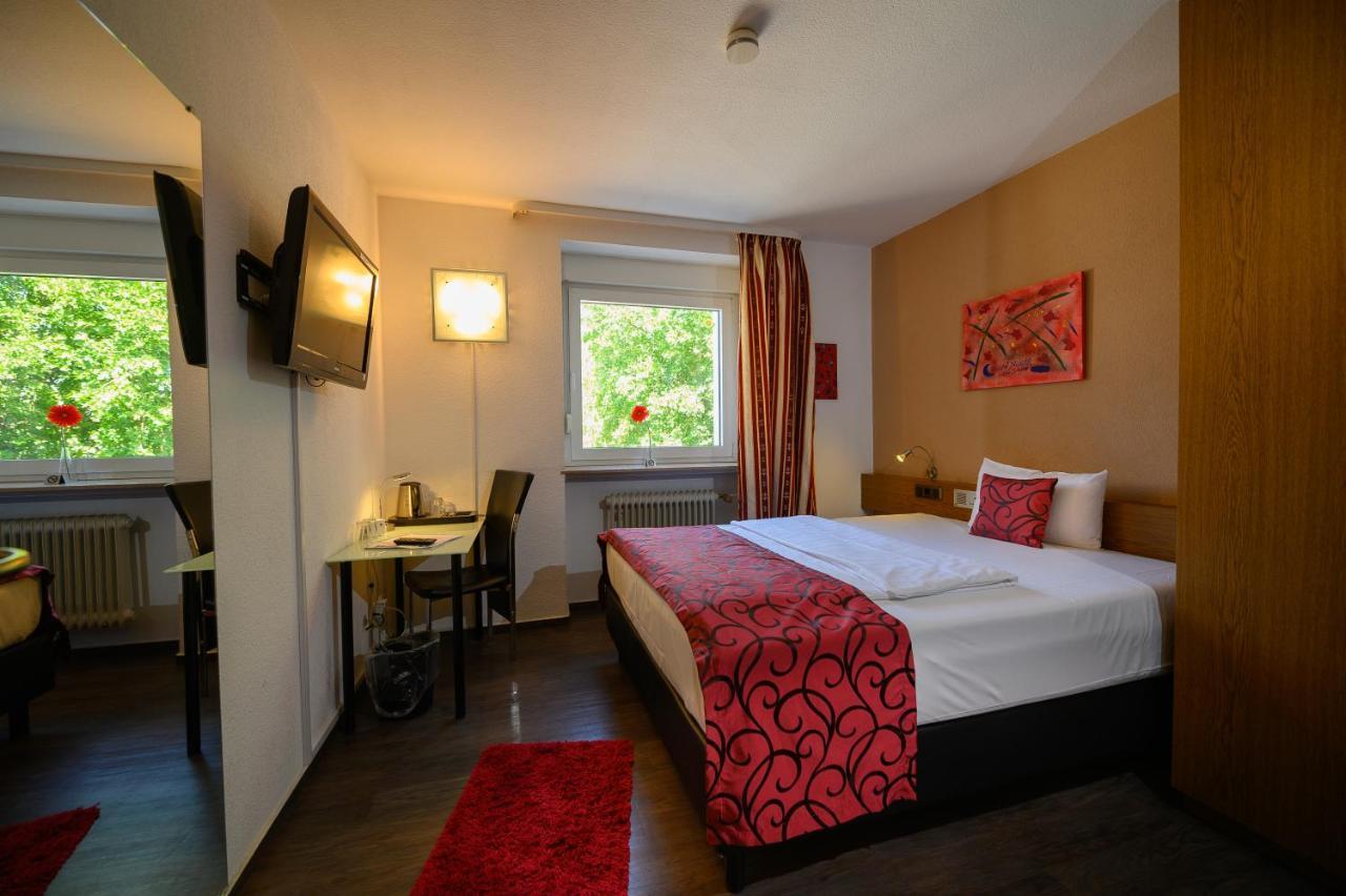 Otto'S Parkhotel Саарлуис Экстерьер фото